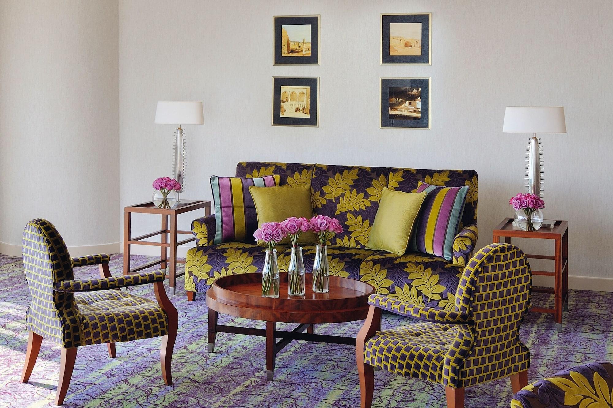 Qabila Westbay Hotel By Marriott Doha Extérieur photo A living room