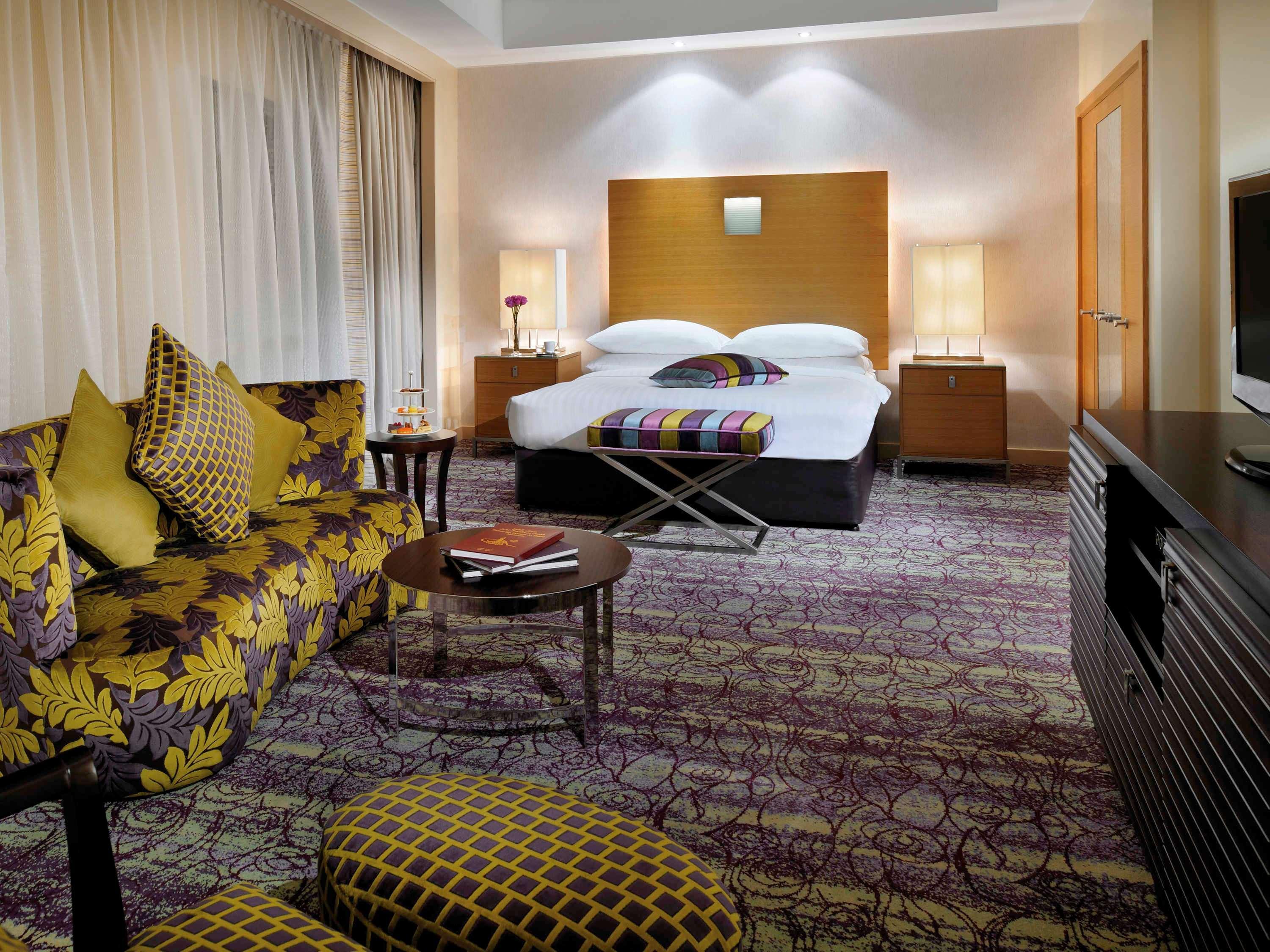 Qabila Westbay Hotel By Marriott Doha Extérieur photo A suite at the hotel