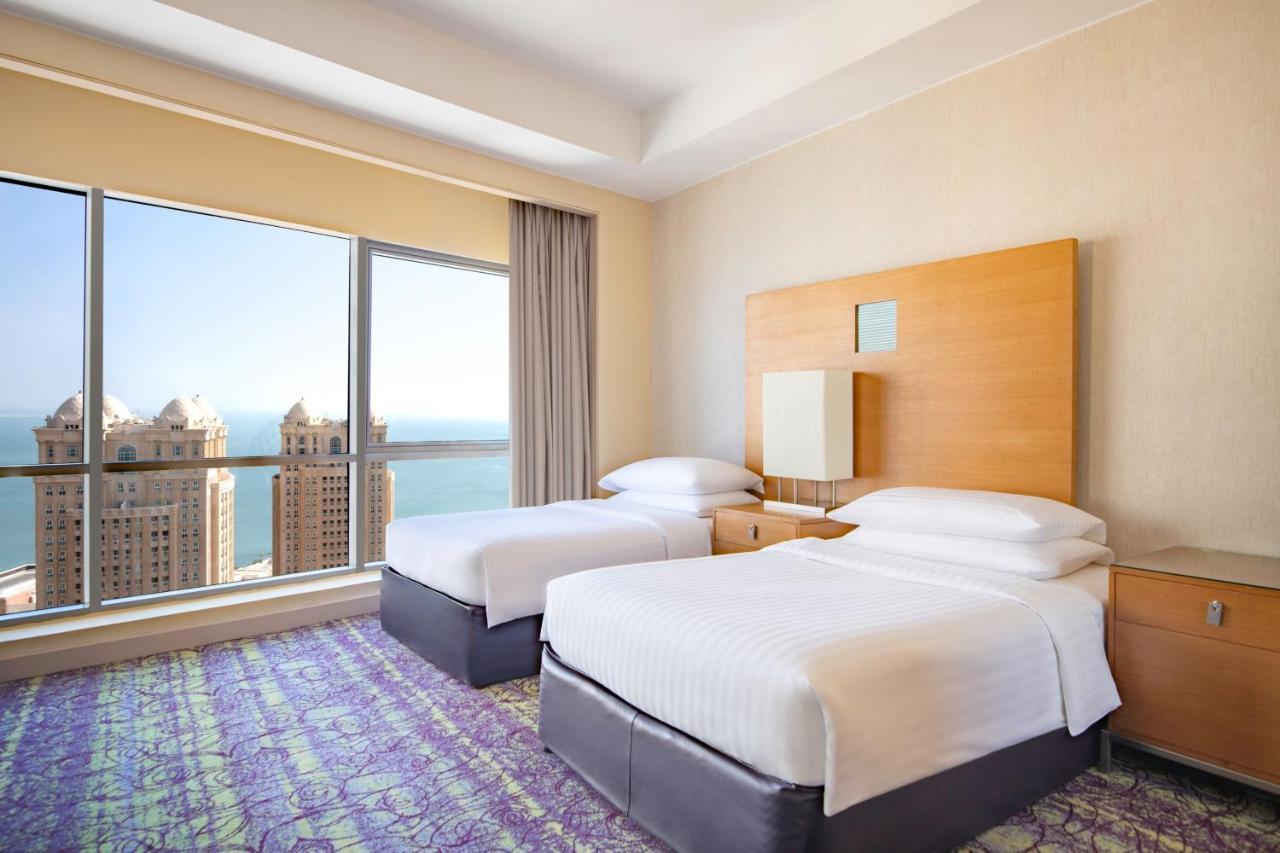 Qabila Westbay Hotel By Marriott Doha Extérieur photo A guest room at Jumeirah Atlantis