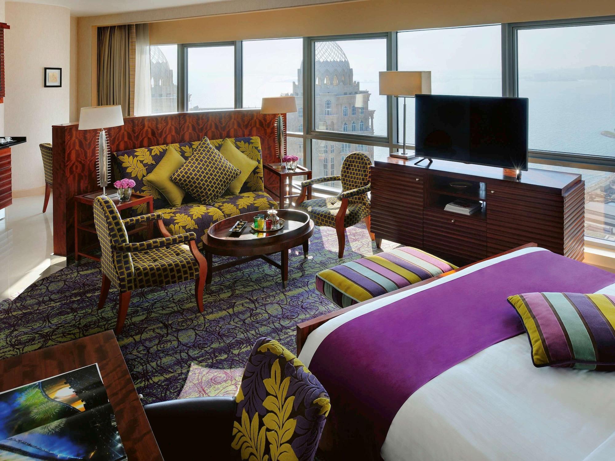 Qabila Westbay Hotel By Marriott Doha Extérieur photo A suite at the Jumeirah Emirates Towers Hotel