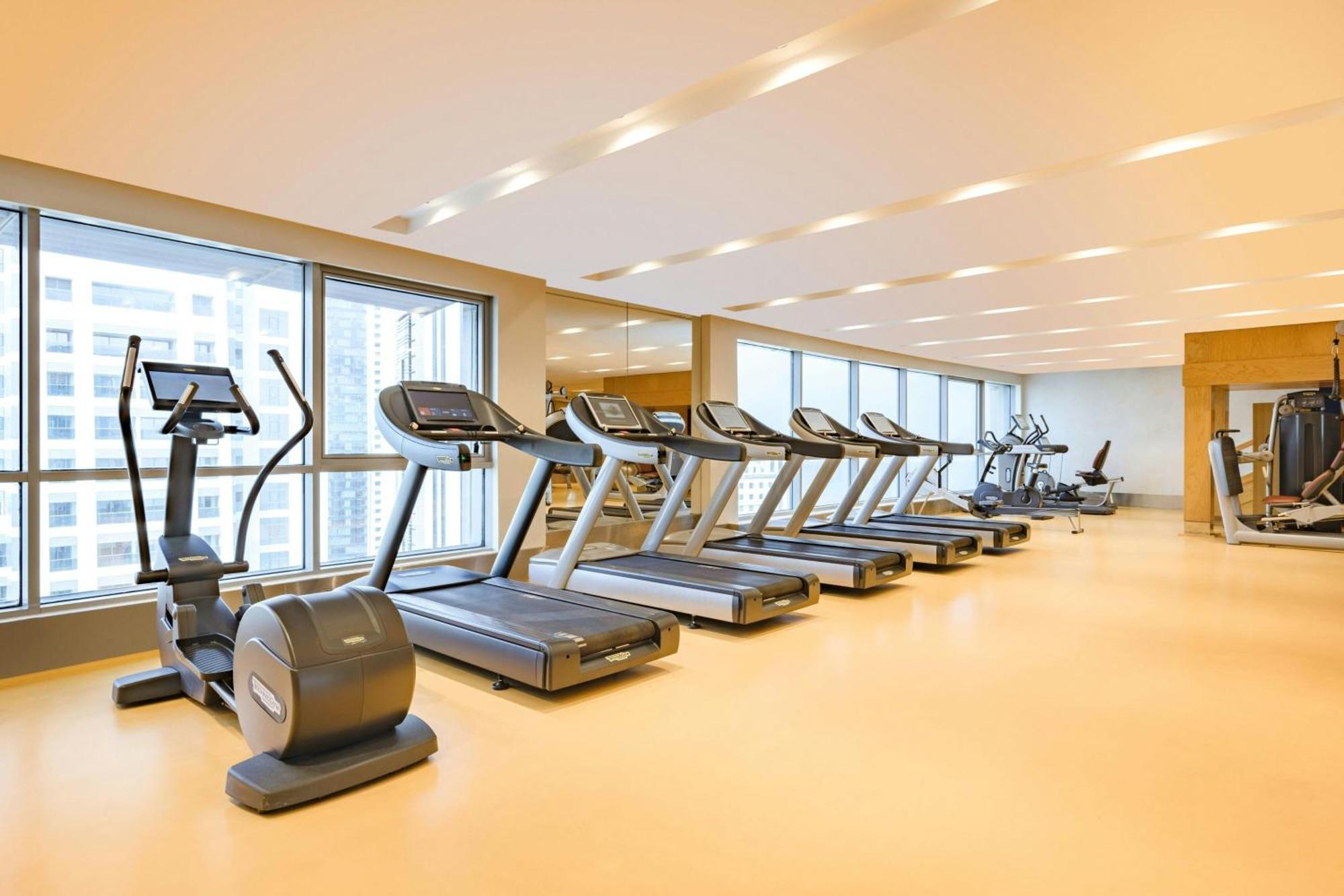 Qabila Westbay Hotel By Marriott Doha Extérieur photo A gym at a hotel