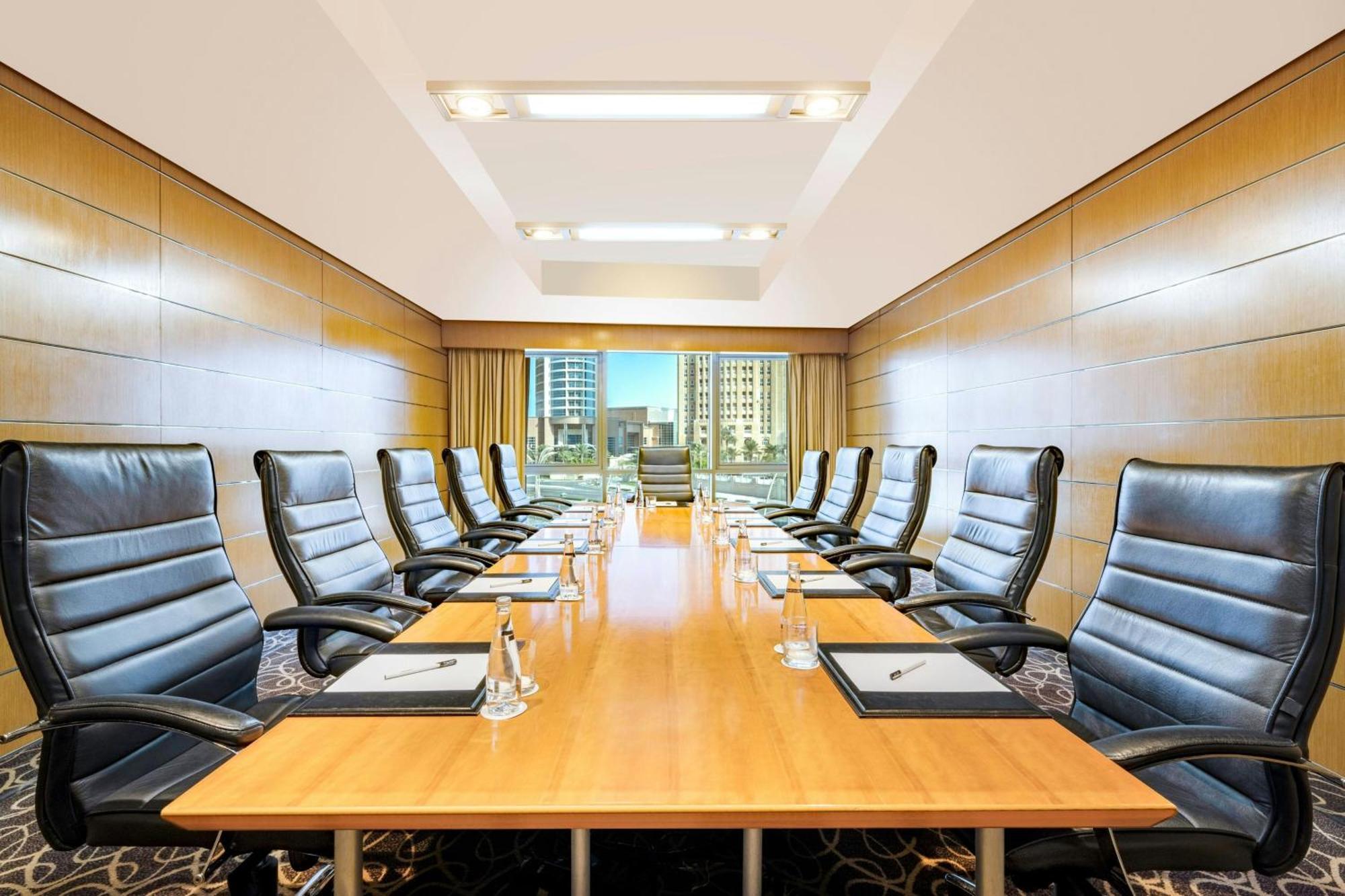 Qabila Westbay Hotel By Marriott Doha Extérieur photo Meeting room