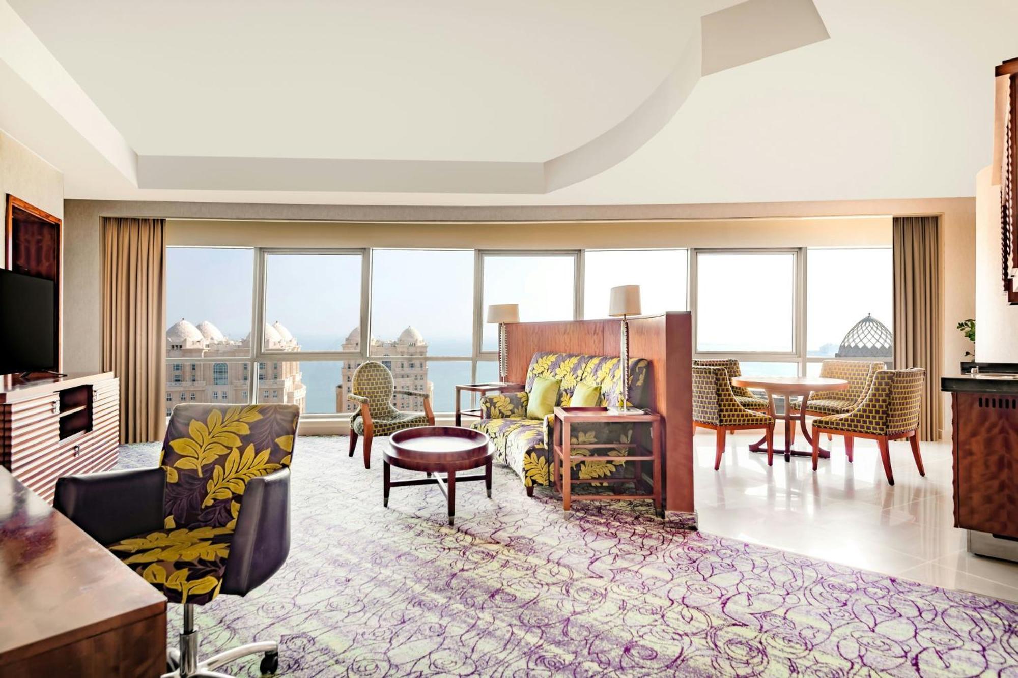 Qabila Westbay Hotel By Marriott Doha Extérieur photo A suite at the hotel