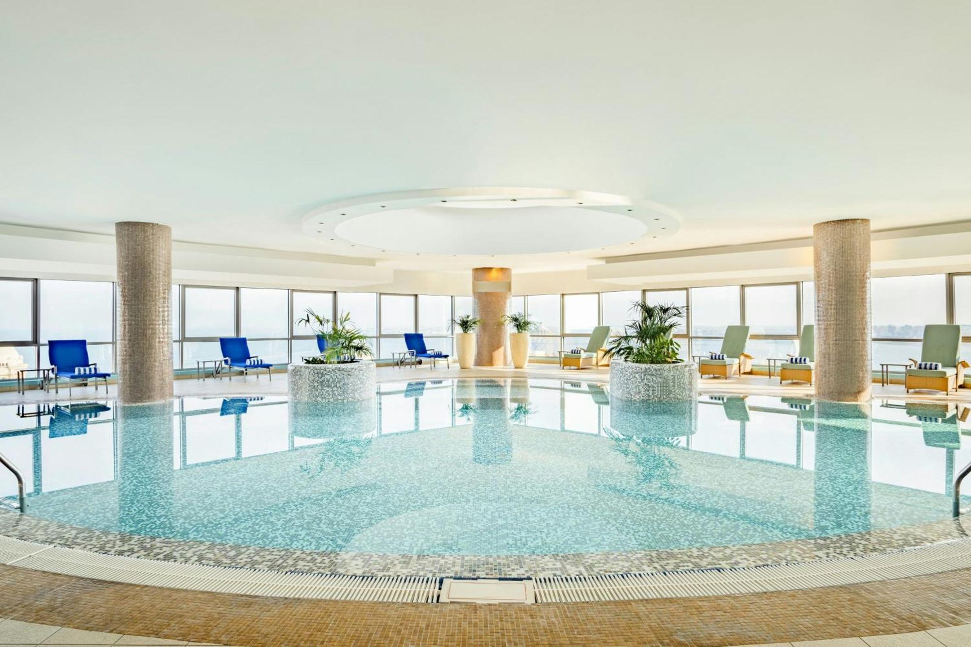 Qabila Westbay Hotel By Marriott Doha Extérieur photo The pool at the hotel