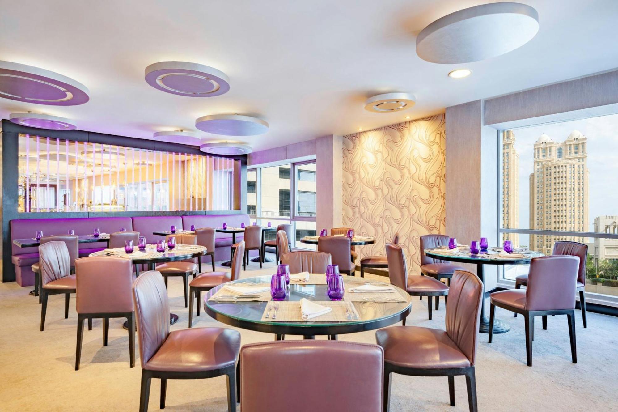 Qabila Westbay Hotel By Marriott Doha Extérieur photo The restaurant